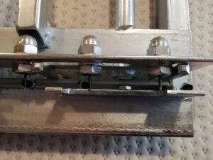 Bušač i utiskivač nitni , bočno bušenje- pocinčani sa pomičnim iglama/ zakovica u 4-5 rupa za LR, DB okvire /BEE HIVE FRAME EYELET HOLE PUNCH 4-5 holes for LR, DB - Image 10